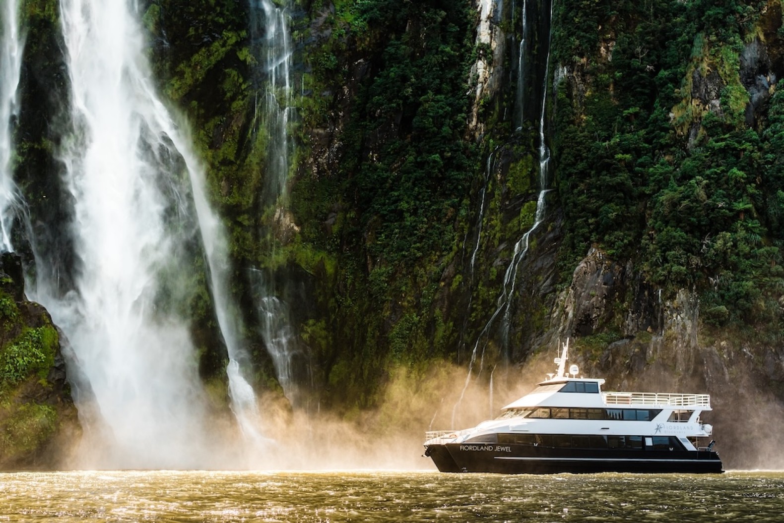 h 745Fiordland Discovery 12 Boat CREDIT Andrew Rae 1